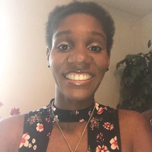 Meet your Posher, Clarissa